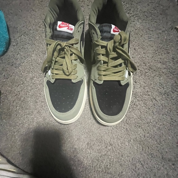 Travis Scott Dunks - Picture 5 of 6